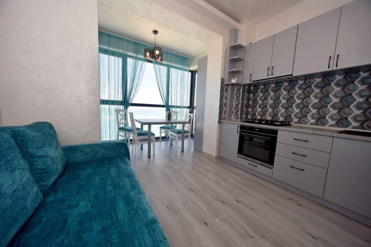 Turquoise By The Sea Apartment Constanta Exterior photo